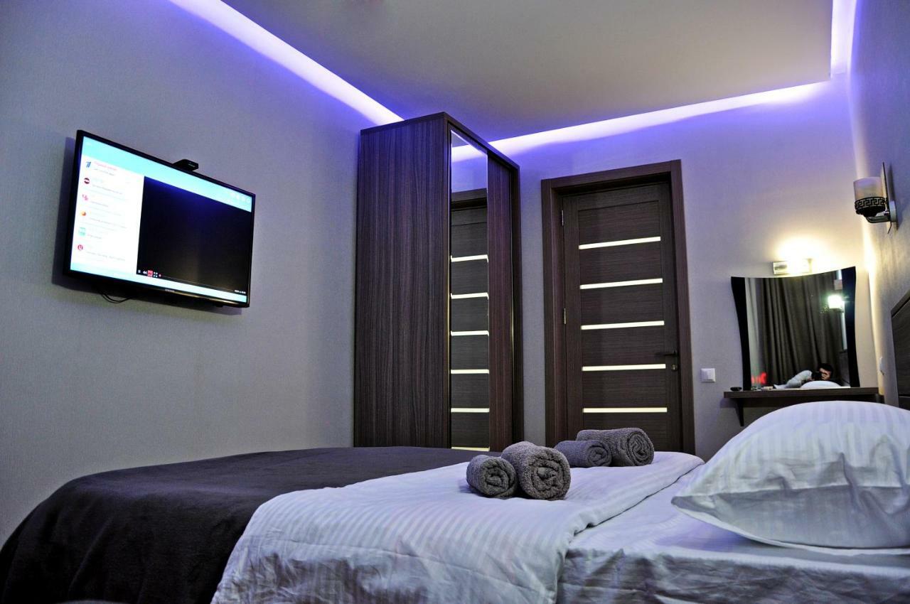 Luxury 4-Bedroom Apartment In The Center Тбілісі Екстер'єр фото