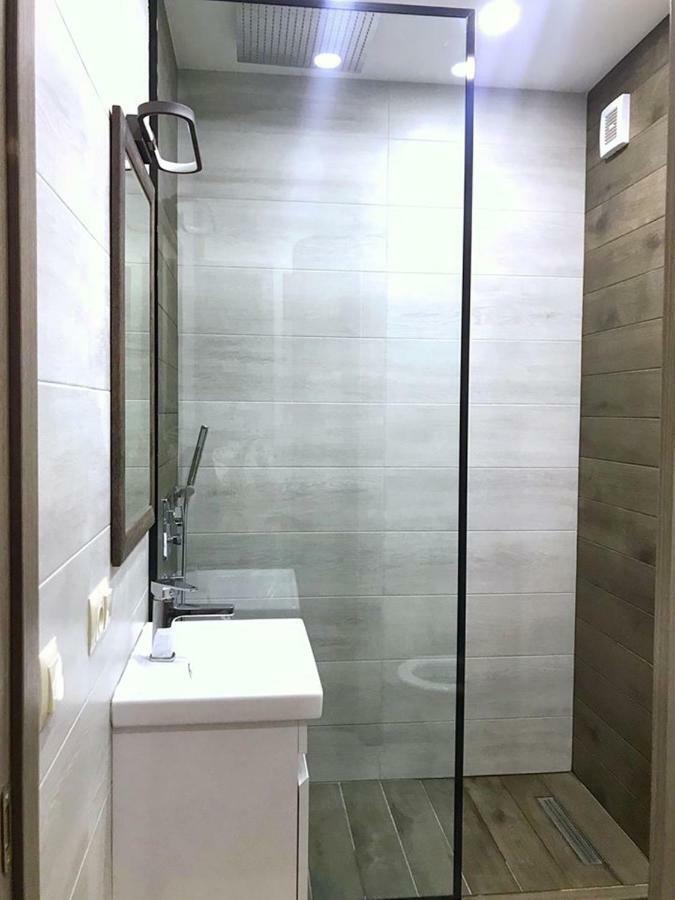 Luxury 4-Bedroom Apartment In The Center Тбілісі Екстер'єр фото