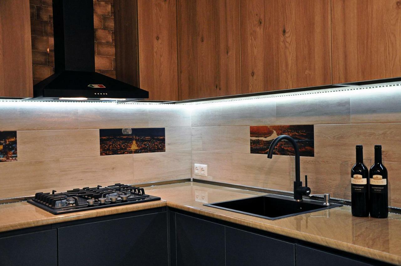 Luxury 4-Bedroom Apartment In The Center Тбілісі Екстер'єр фото